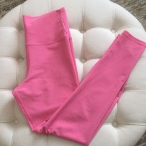 Hi Barbie! Pretty in Pink 💗 LoveShackFancy Beach Riot Leggings. So Fun! EUC